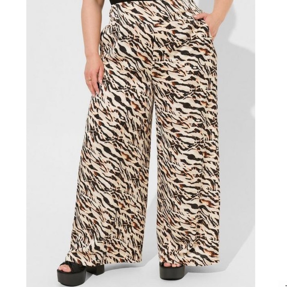 Pull-On Super Wide Leg Streaky Satin High-Rise Pant - Picture 2 of 4